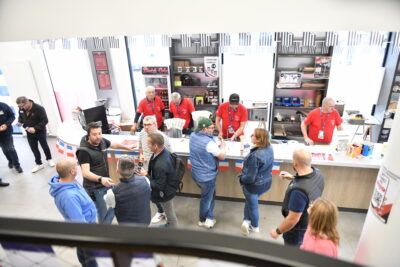 Agrandir l'image 8 sur 33, fenêtre modale